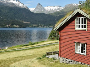 Holiday Home Hjalmarhytta
